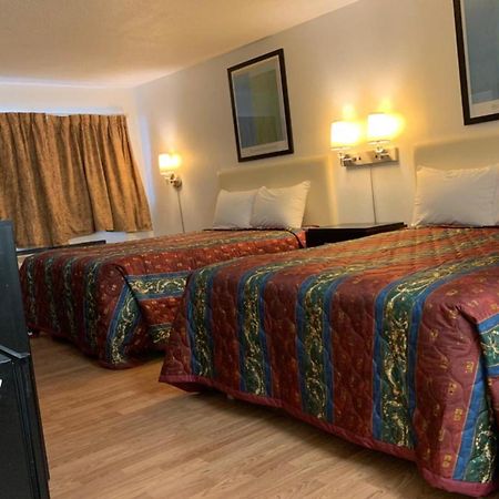 Economy Inn Of Holland Kültér fotó